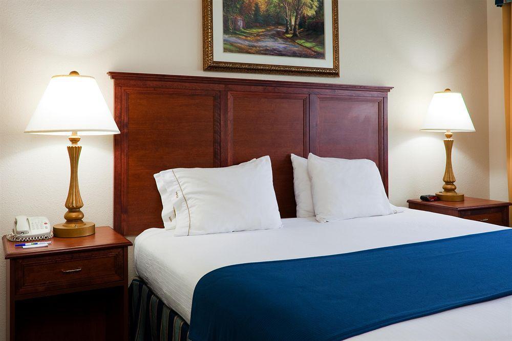 Holiday Inn Express Hotel & Suites Montgomery Boyd-Cooper Parkway By Ihg Eksteriør billede
